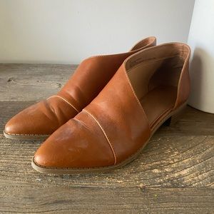 Universal thread bootie - practically new